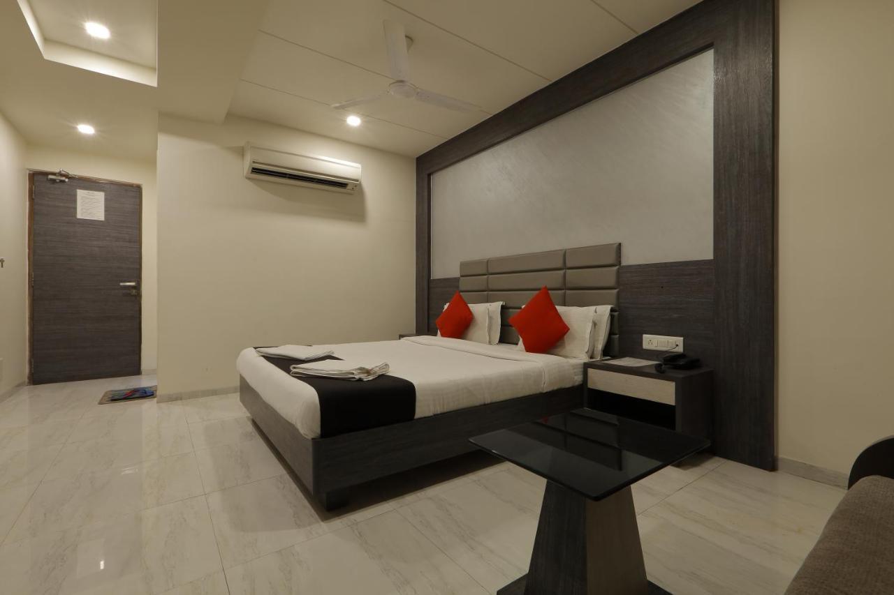 Hotel Unity Ahmedabad Luaran gambar