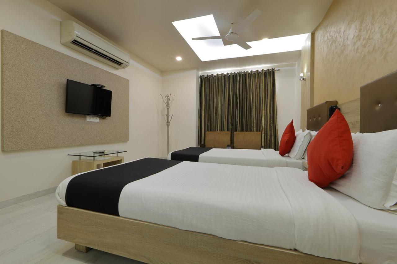 Hotel Unity Ahmedabad Luaran gambar