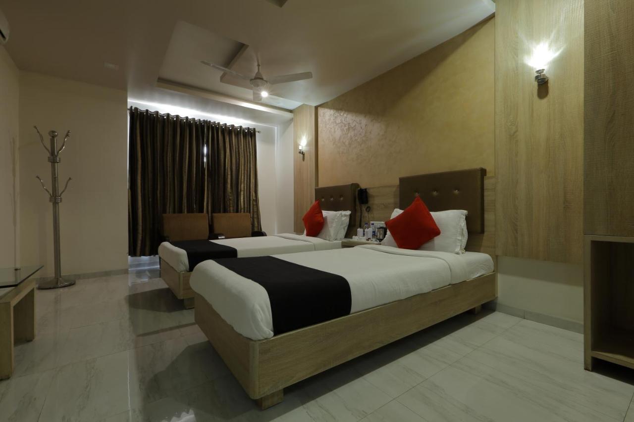 Hotel Unity Ahmedabad Luaran gambar