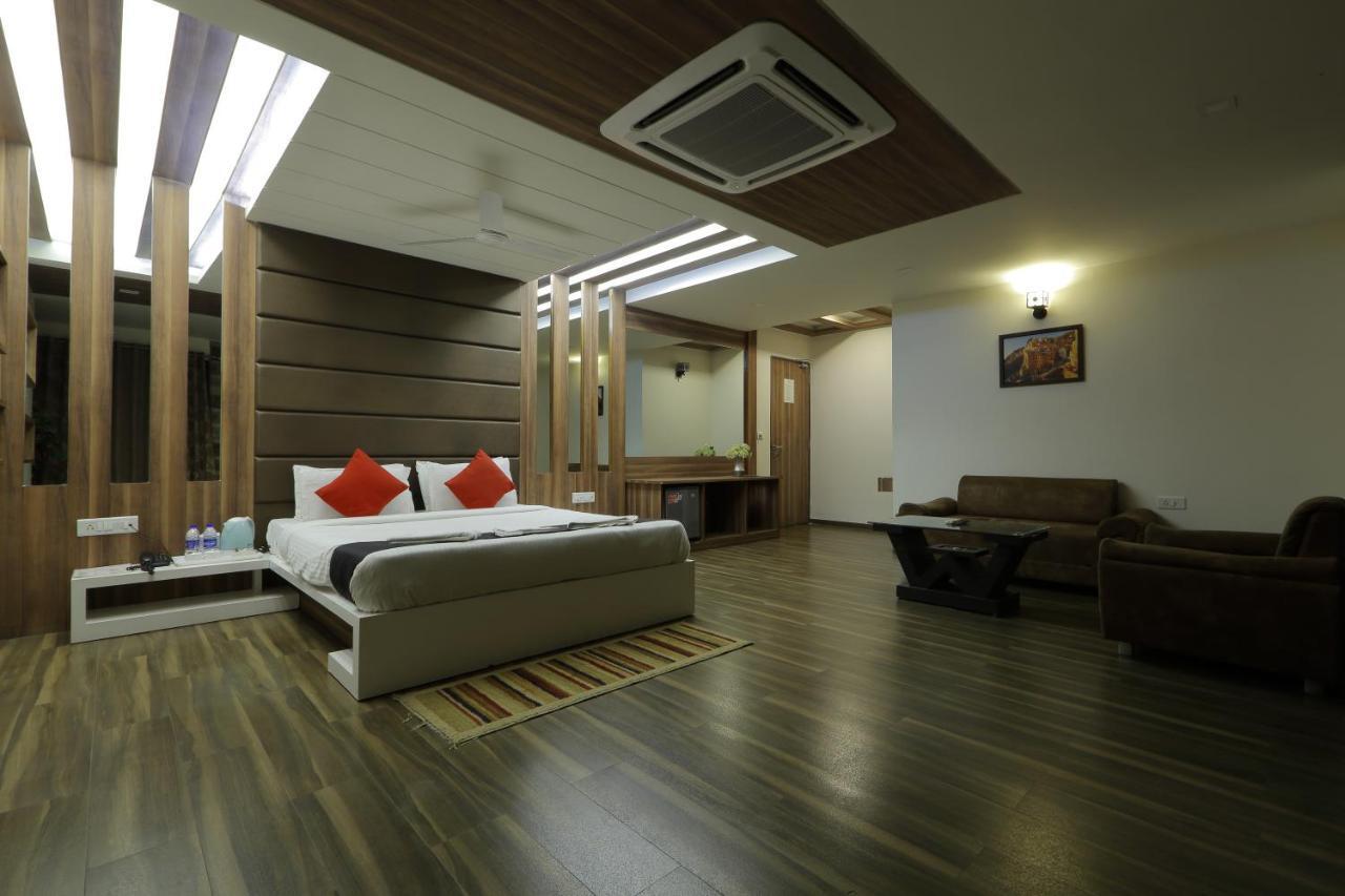 Hotel Unity Ahmedabad Luaran gambar