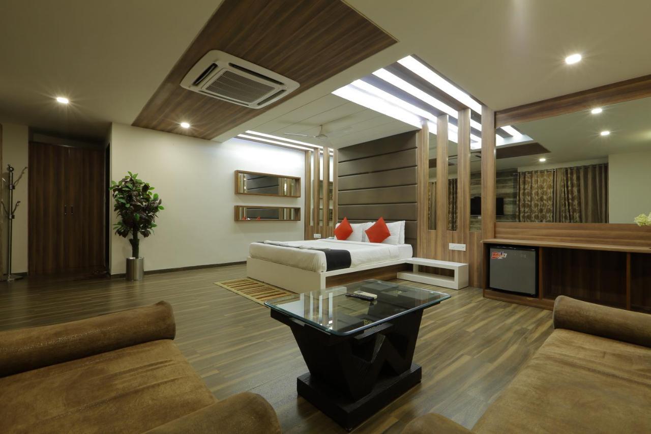 Hotel Unity Ahmedabad Luaran gambar