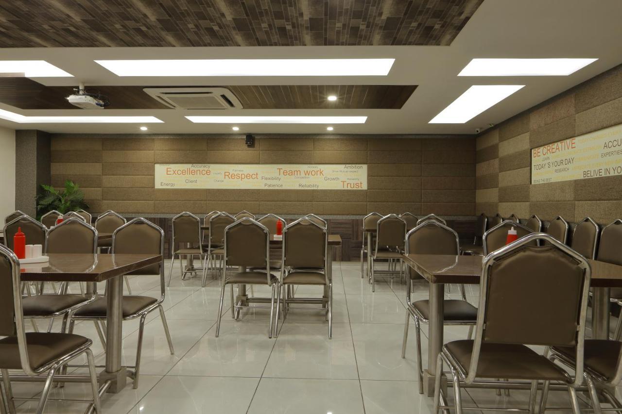 Hotel Unity Ahmedabad Luaran gambar
