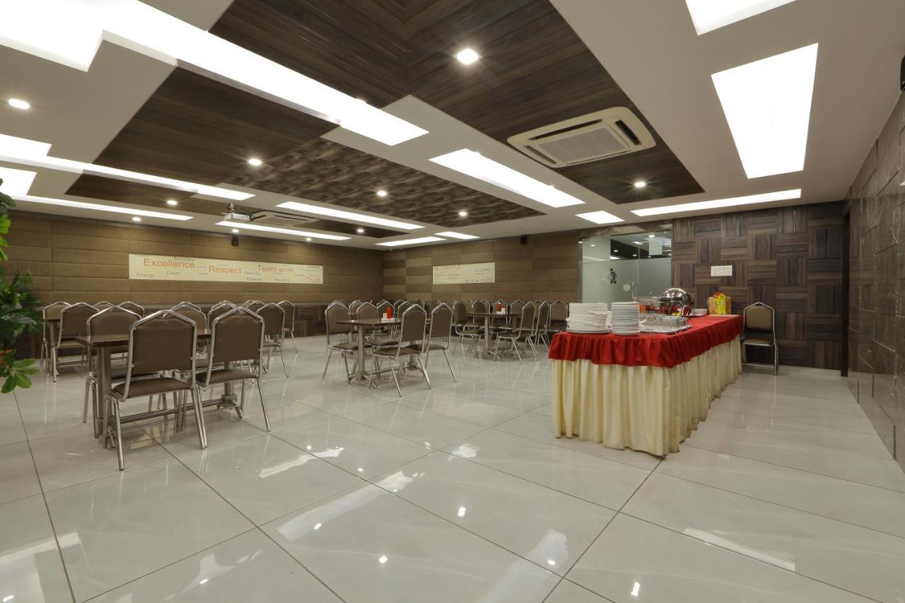 Hotel Unity Ahmedabad Luaran gambar