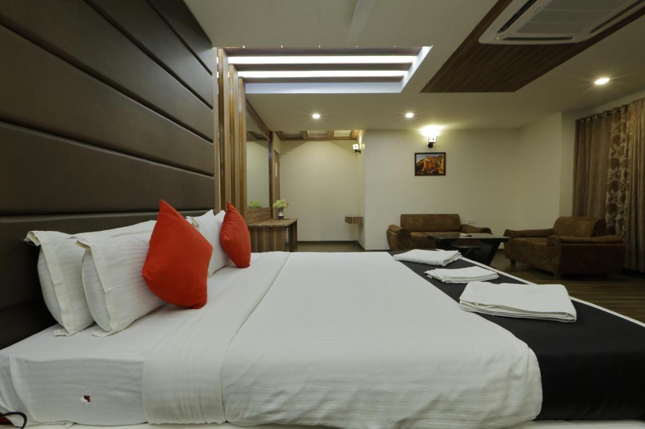 Hotel Unity Ahmedabad Luaran gambar