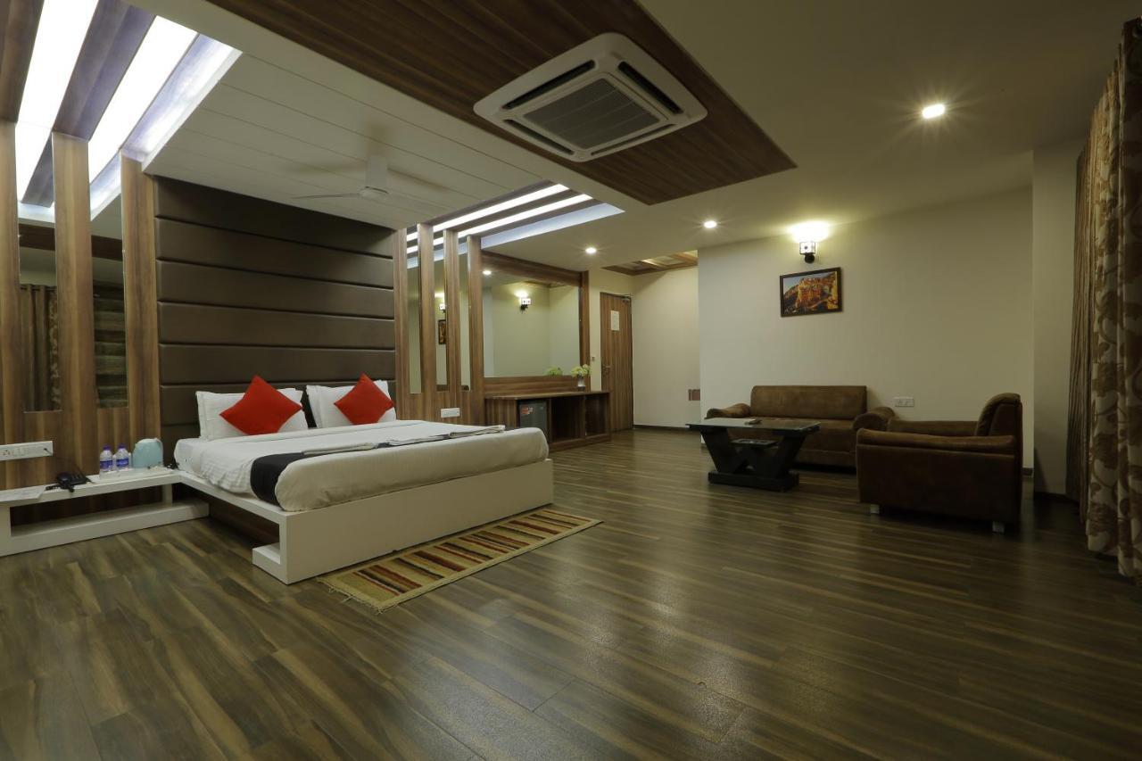 Hotel Unity Ahmedabad Luaran gambar