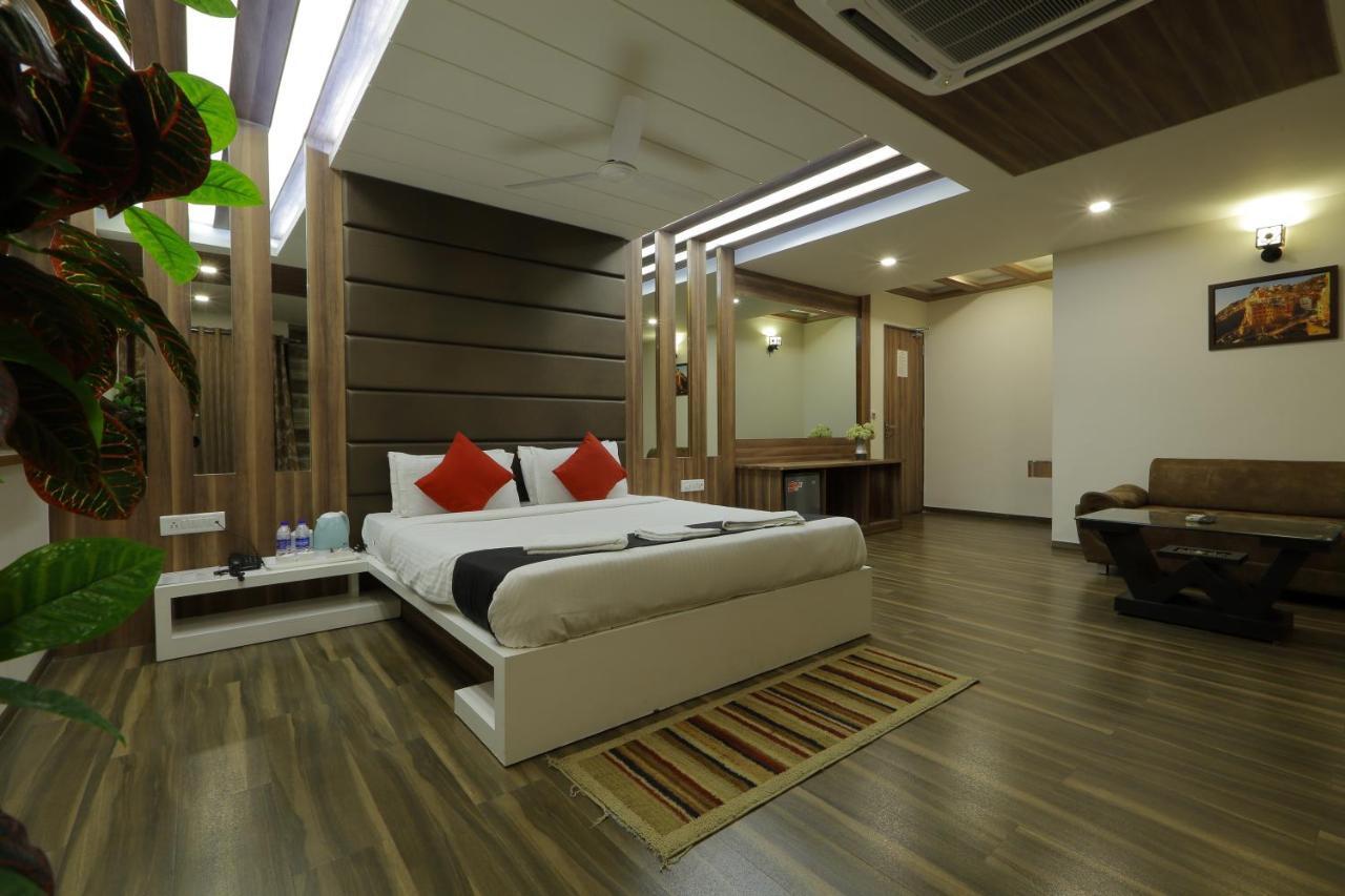 Hotel Unity Ahmedabad Luaran gambar